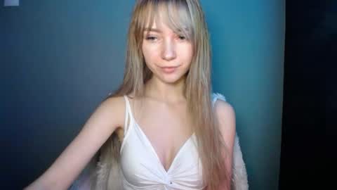 Snapshot of luciacam20 chatting on January 9, 2026, 7:37 pm Lucy online show from January 9, 2026, 7:37 pm