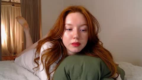 Snapshot of luciacoy chatting on February 4, 2025, 8:59 pm Lucia online show from February 4, 2025, 8:59 pm