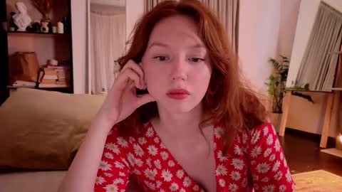 Snapshot of luciacoy chatting on September 20, 2025, 4:08 pm Lucia online show from September 20, 2025, 4:08 pm