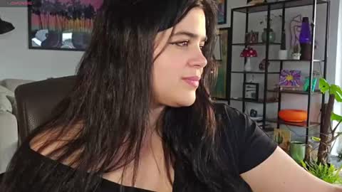 Snapshot of lucialatinagomez chatting on July 16, 2026, 7:42 pm LuciaLatinaGomez online show from July 16, 2026, 7:42 pm