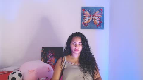 luciana online show from October 19, 2025, 4:24 am