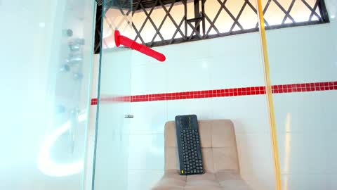 LucianaM online show from April 7, 2026, 8:31 pm