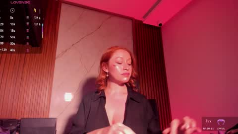 Luciana online show from November 1, 2025, 12:51 pm