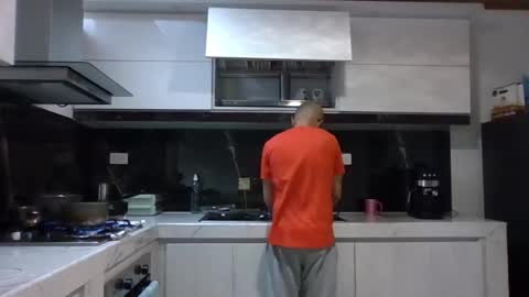 Snapshot of lucianneo chatting on December 1, 2025, 7:19 pm LucianNeo online show from December 1, 2025, 7:19 pm