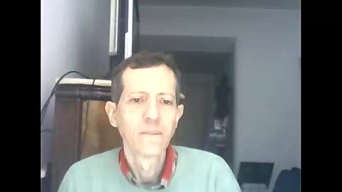 Snapshot of lucianoaxel chatting on May 24, 2026, 8:14 pm Luciano online show from May 24, 2026, 8:14 pm