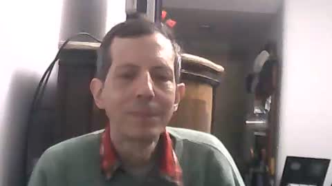 Snapshot of lucianoaxel chatting on May 30, 2026, 1:57 am Luciano online show from May 30, 2026, 1:57 am