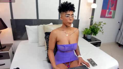 Snapshot of luciawallace chatting on January 8, 2026, 12:57 am lucia wallace online show from January 8, 2026, 12:57 am