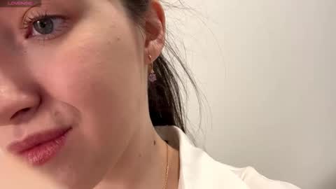 Mary online show from December 2, 2025, 7:09 pm