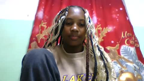lucie196645 online show from June 22, 2026, 1:08 pm