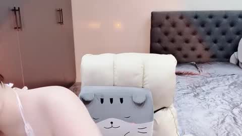 lucii04 online show from December 20, 2025, 11:17 am