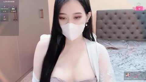 lucii04 online show from January 6, 2026, 3:27 pm