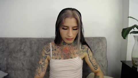 luciiana online show from March 5, 2026, 4:03 pm