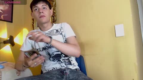 Snapshot of luckk_ chatting on April 3, 2026, 4:43 am luckk_ online show from April 3, 2026, 4:43 am