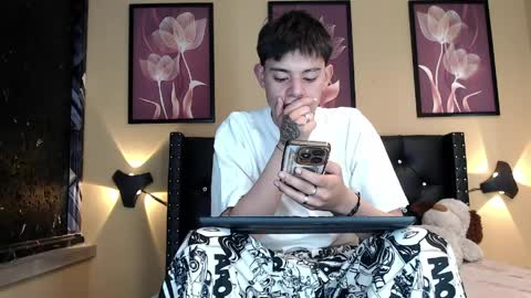 Snapshot of luckk_ chatting on April 9, 2026, 4:12 am luckk_ online show from April 9, 2026, 4:12 am
