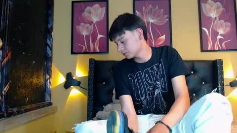 Snapshot of luckk_ chatting on April 12, 2026, 5:12 am luckk_ online show from April 12, 2026, 5:12 am