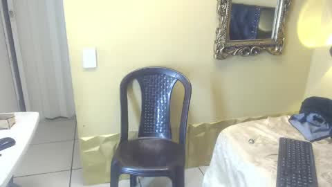 Snapshot of luckk_ chatting on April 23, 2026, 6:14 am luckk_ online show from April 23, 2026, 6:14 am