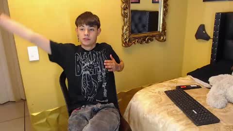 Snapshot of luckk_ chatting on April 30, 2026, 5:14 am luckk_ online show from April 30, 2026, 5:14 am