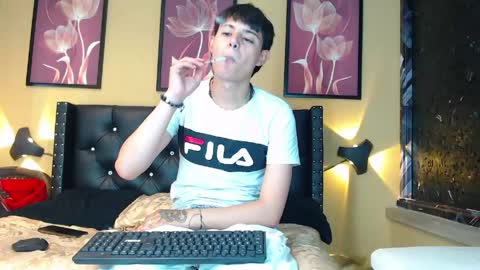 Snapshot of luckk_ chatting on May 5, 2026, 4:53 am luckk_ online show from May 5, 2026, 4:53 am