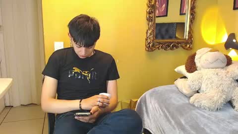 Snapshot of luckk_ chatting on May 8, 2026, 4:40 am luckk_ online show from May 8, 2026, 4:40 am