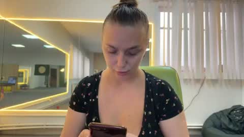 lucky_foryou_baby online show from July 24, 2026, 11:30 am
