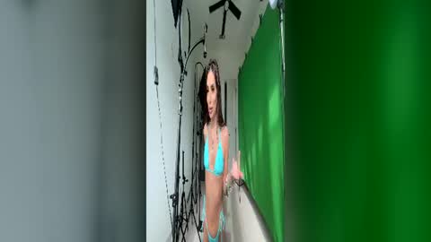 Snapshot of lucky_g3ld chatting on June 17, 2026, 11:16 pm lucky_g3ld online show from June 17, 2026, 11:16 pm