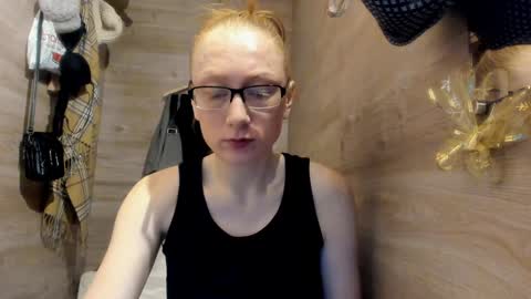 lucky_licky20 online show from December 23, 2024, 4:01 am