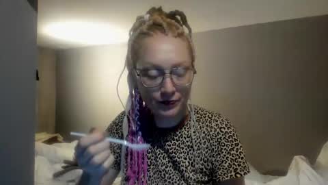 lucky_licky20 online show from February 21, 2026, 4:02 am