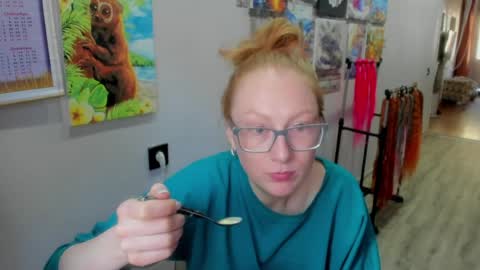 lucky_licky20 online show from April 7, 2026, 2:01 am