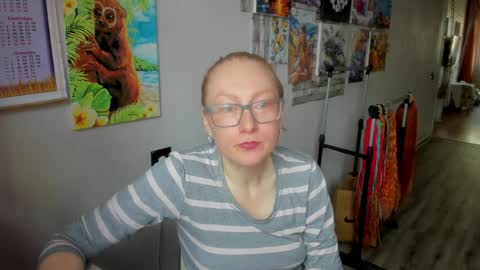 lucky_licky20 online show from April 10, 2026, 1:55 am