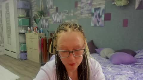 lucky_licky20 online show from May 22, 2026, 3:24 am