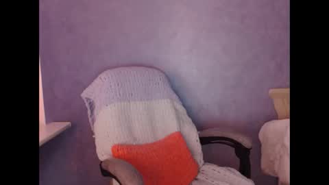 luckylinda23 online show from February 5, 2026, 6:12 pm