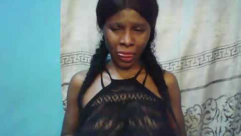 Snapshot of luckymadequeen chatting on March 4, 2025, 5:11 am Gloria online show from March 4, 2025, 5:11 am