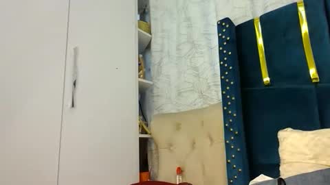 brielle online show from December 19, 2025, 12:01 pm