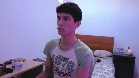 Lu Independent Model online show from April 20, 2026, 10:11 pm