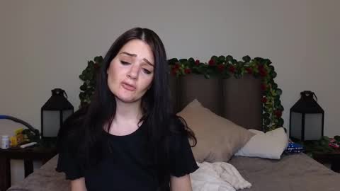 Snapshot of lucy1990xxx chatting on November 19, 2025, 9:26 pm Lucy online show from November 19, 2025, 9:26 pm