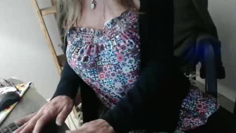 lucy_0000 online show from January 9, 2026, 6:38 am