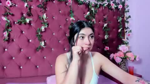 Snapshot of lucy_anal_ chatting on June 5, 2026, 11:32 pm lucy_anal_ online show from June 5, 2026, 11:32 pm