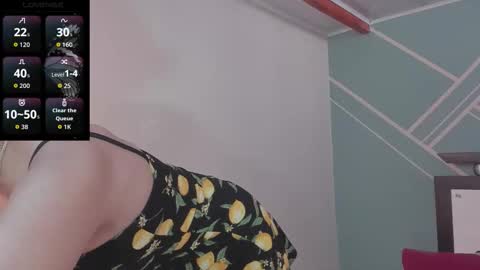 Lucy Herrera online show from October 31, 2025, 4:52 pm