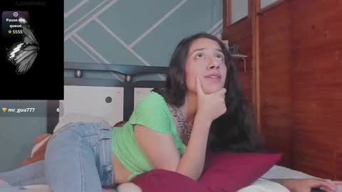 Lucy Herrera online show from November 24, 2025, 12:21 am