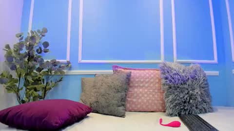 Snapshot of lucy_canel chatting on October 4, 2025, 7:01 pm lucy_canel online show from October 4, 2025, 7:01 pm