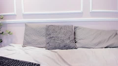 Snapshot of lucy_canel chatting on November 18, 2025, 12:05 am lucy_canel online show from November 18, 2025, 12:05 am