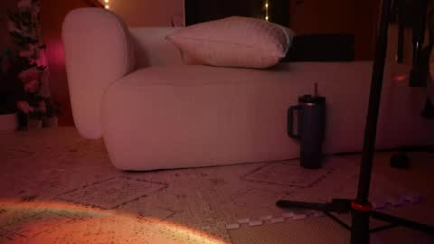 Snapshot of lucy_gooosey chatting on May 24, 2026, 5:12 am Lucy. online show from May 24, 2026, 5:12 am