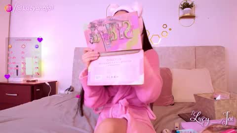 Luciana online show from December 4, 2025, 11:46 pm