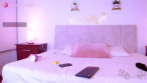 Luciana online show from January 6, 2026, 2:04 am