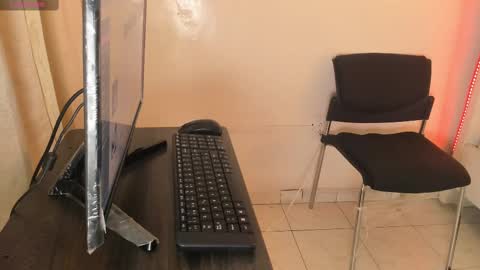 Snapshot of lucy_milf_474 chatting on November 9, 2025, 10:57 am Lucy online show from November 9, 2025, 10:57 am