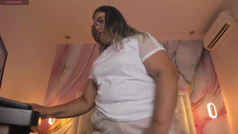 Snapshot of lucy_milf_474 chatting on April 27, 2026, 12:03 pm Lucy online show from April 27, 2026, 12:03 pm