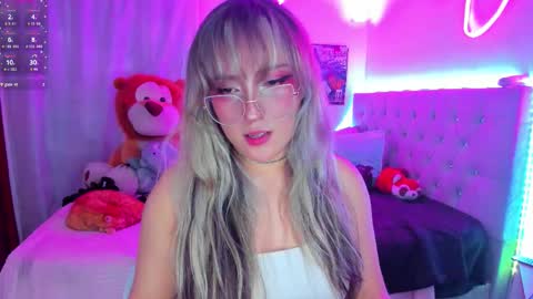 Snapshot of lucylane_ chatting on September 23, 2025, 4:59 am Lucy online show from September 23, 2025, 4:59 am