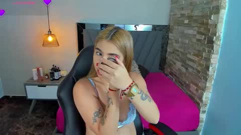 Snapshot of lucymars1 chatting on November 25, 2025, 12:27 pm L U C Y online show from November 25, 2025, 12:27 pm