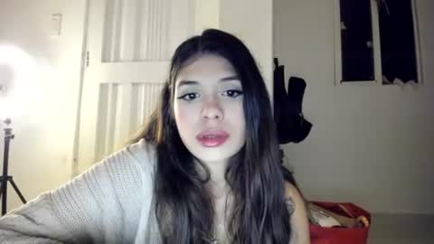 Snapshot of lucyportman chatting on May 18, 2026, 9:59 am lucyportman online show from May 18, 2026, 9:59 am