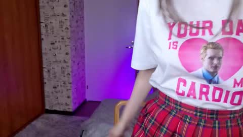 Snapshot of lucyrose33 chatting on December 1, 2025, 2:11 pm Lucy Rose online show from December 1, 2025, 2:11 pm